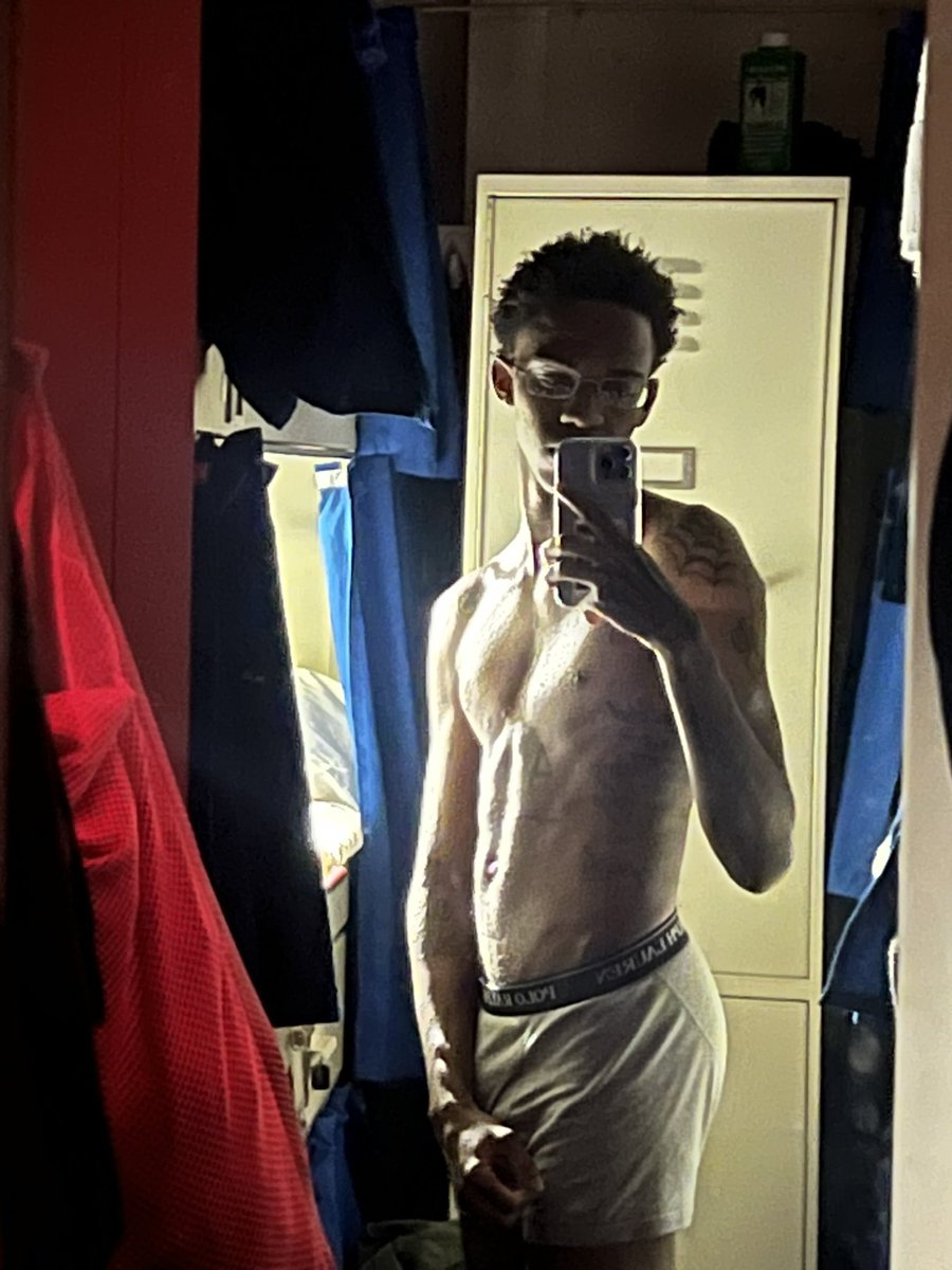 kinda miss twitter , kinda dont idk