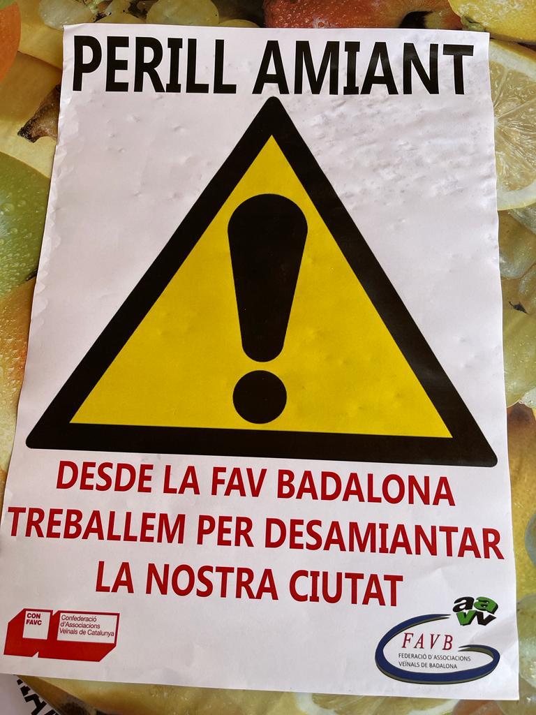 Ahir i com tots els anys vam estar presents a la #DiadaDeCatalunya #11setembre fent l'ofrena floral i reclamem desamiantar la nostra ciutat