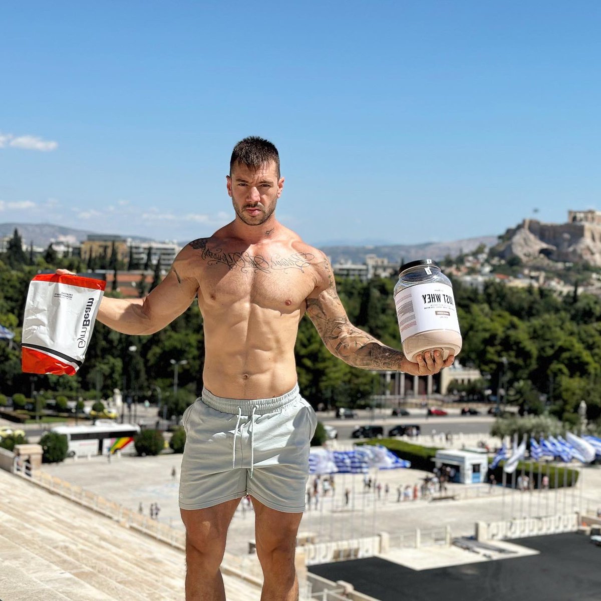 Χωρίς εσάς με τις αγορές σας απο GYMBEAM.GR με τον εκπτωτικο κωδικό μου GIANNELIS5 τίποτα δεν θα είχαμε καταφέρει.. Αυτα που έρχονται ειναι το λιγότερο που μπορώ να κάνω και να σας ευχαριστήσω 🤝🚣‍♂️❤️
Στον όγκο τώρα 
Just whey 
gymbeam.gr