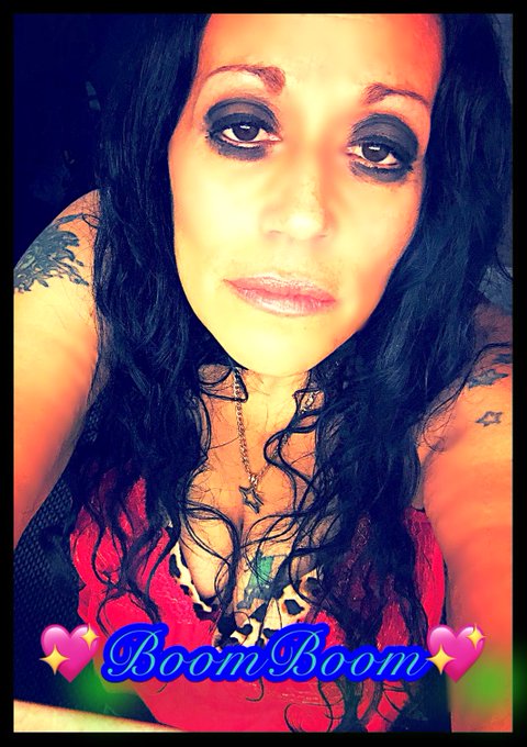 Sending out some sexy love !!! &spades;️🍒📸🎥🍭💋&spades;️ https://t.co/EMZcWSLTs2