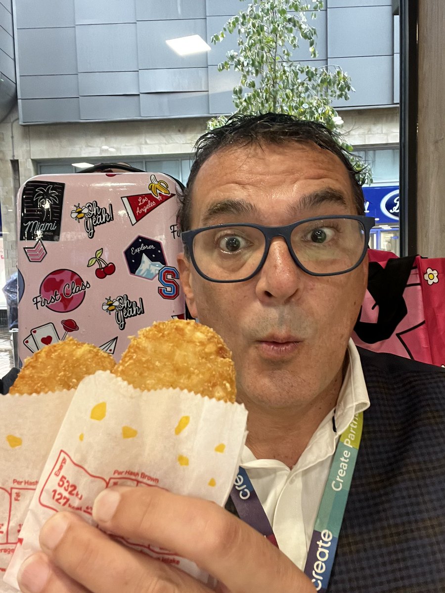 chrisdysonHT's tweet photo. Well #GoodMorningUK from a soaking wet #Leeds #TwoHashbrowns check #Lanyard check #PinkSuitcase check #PinkBag check … now the train to visit the wonderful @TaniaYasmin73 and all @GreetPrimary @trust_create #WeAreCreate @misterunwin @GrandadWheels @drewpovey @johnbryantHT https://t.co/qdLOBqIYt7