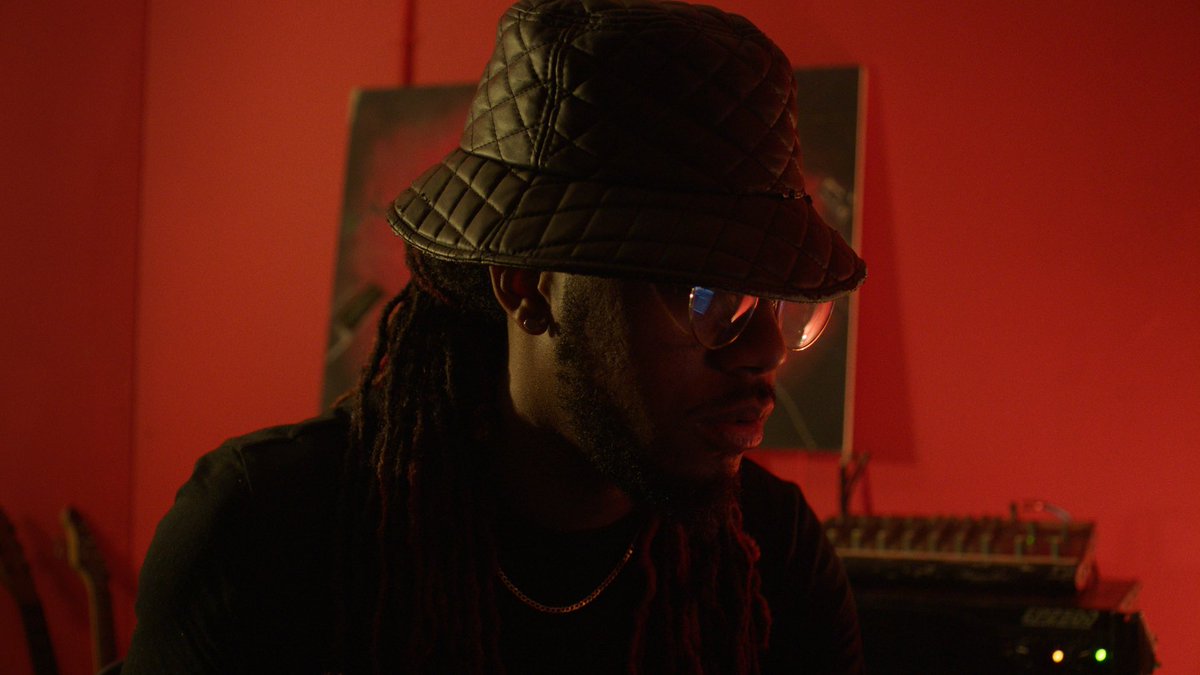 marktoddosborne's tweet photo. Trap Jazz (2023) Currently Airing on Hulu
Director: @sadecjoseph
DoP: @samdavis
Producer: @breschprince
Colorist: Mark Todd Osborne (MTO)
#colorist #mtocolor #hulu #bufallo8 #filmproduction #featurefilm #indiefilmmaking #director #producer #cinematography #cinematographer https://t.co/eFXigZbS2Q
