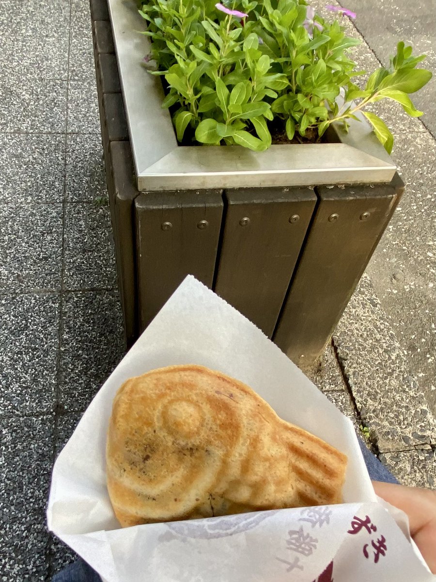 たい焼きおいしいー 鳴門鯛焼本舗