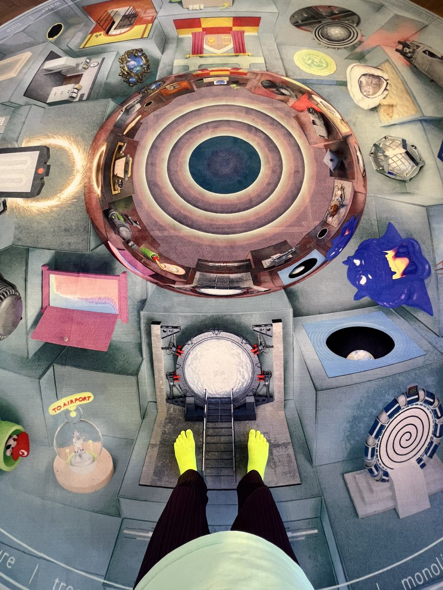 Space Popular tweet media