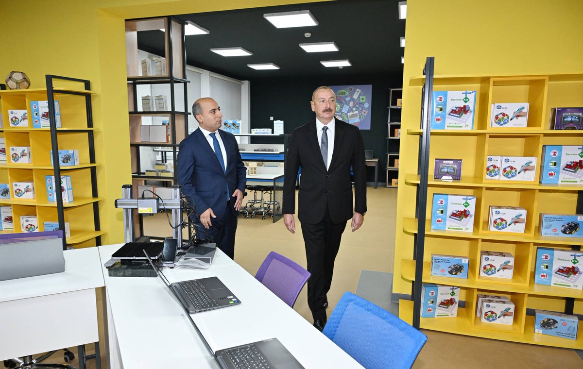 Azərbaycan Respublikasının Prezidenti İlham Əliyev sentyabrın 12-də iki min şagird yerlik Xırdalan şəhər 11 nömrəli tam orta məktəbin yeni binasının açılışında iştirak edib.