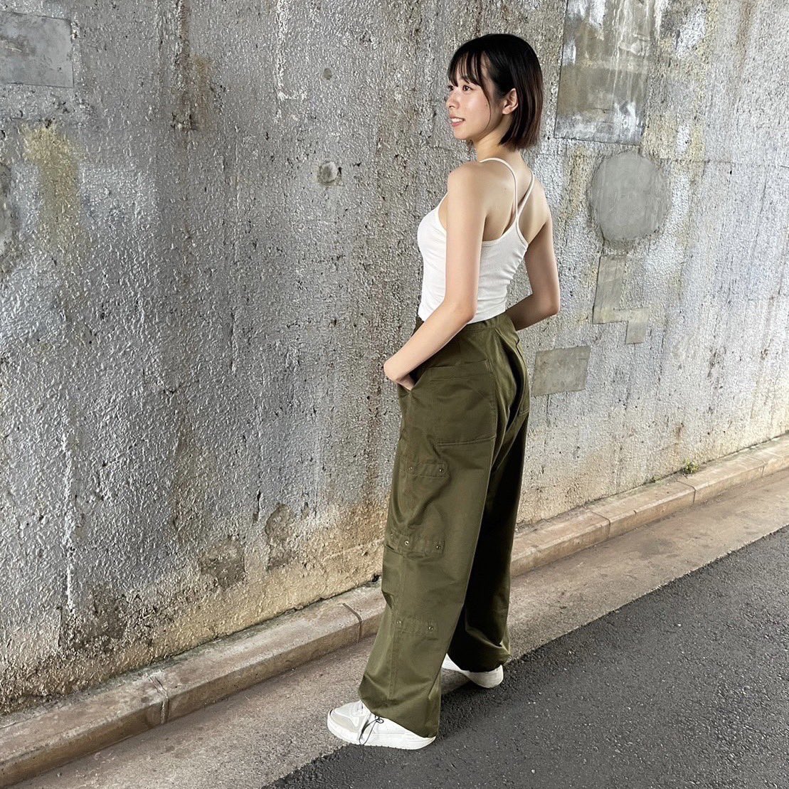 oppract's tweet photo. ｢AKENO PANTS 100 PEOPLE ｣
今回パンツを配らせて頂いのはイラスト考案のスイの高校時代からの大親友
井上ゆみ乃さん🌱

現在は「JA横浜presents大地とみのりの大冒険」という横浜の旬の農畜産物を紹介する番組のDJを担当。お互い農業を通じた活動��している事から、今回お声かけさせて頂きました🍒 https://t.co/9Lsqa6Am3Q