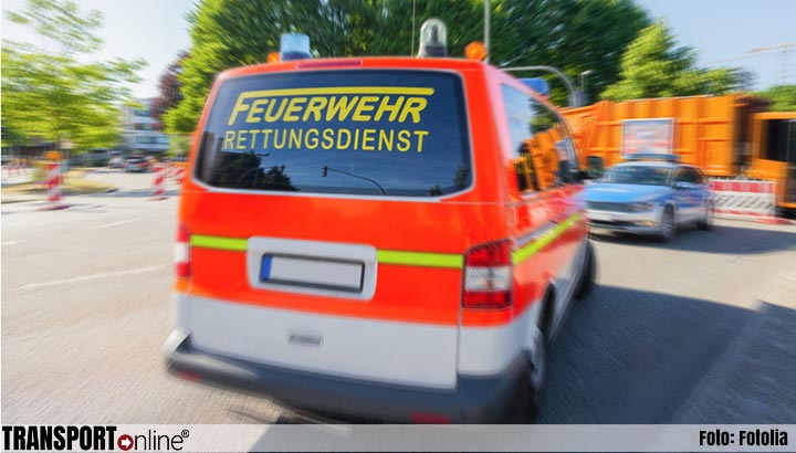 wereldnieuwsonl's tweet image. Slapende dakloze in Berlijnse metro gevonden met vork in zijn nek

transport-online.nl/site/158345/sl… #Berlijn #nek #vork