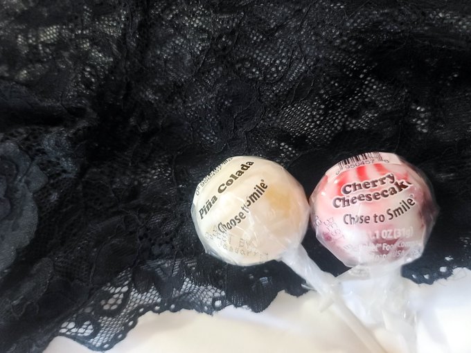 now selling pussy pops 🫧 https://t.co/JJ3L6xui2i