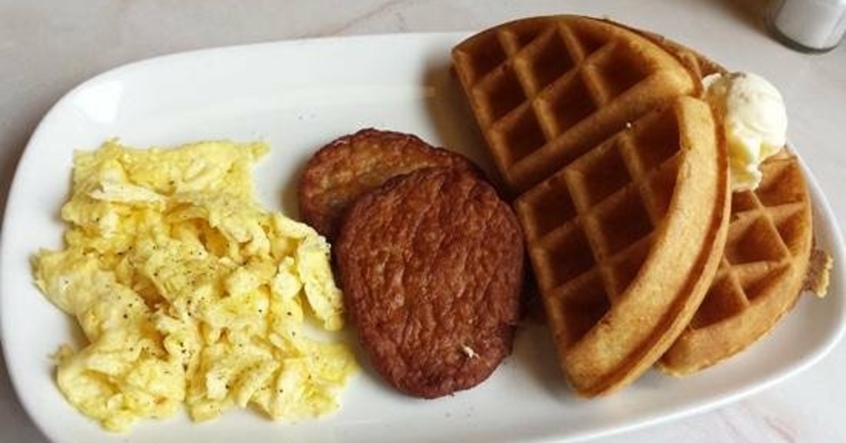 Our motto is 'It's just better here.'  One way we like to show that is a full #hotbreakfast from 6-9am each morning!  We are talking #waffles, #eggs, #sausage, #cereals, and much more.  Our guests can enjoy a #FREEbreakfast to get fueled of for their day of fun!