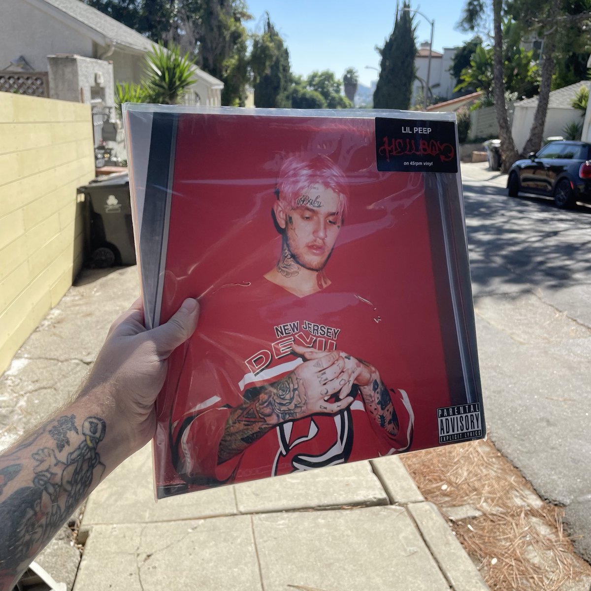 RealHorseHead's tweet photo. 7 years of Hell Boy.
oh how the time flies….

rest in peace @Lilpeep. we all miss you.

I’m blessed to have been featured on track 11 “girls”.

track 5 “fucked up” &amp; track 9 “world’s away” produced by me. https://t.co/IVhUwzp7EG