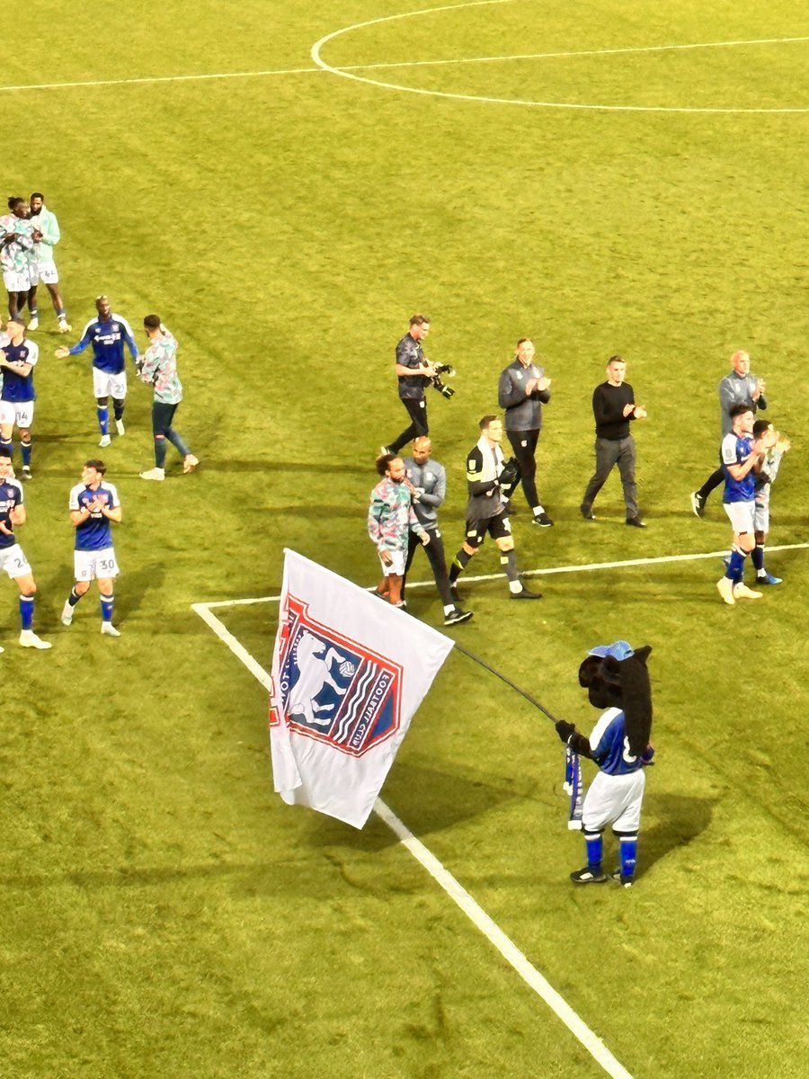 ollymagnus's tweet photo. What a game 
What a performance 
What entertainment 

💙🤍 #itfc https://t.co/1XagNOiDYh