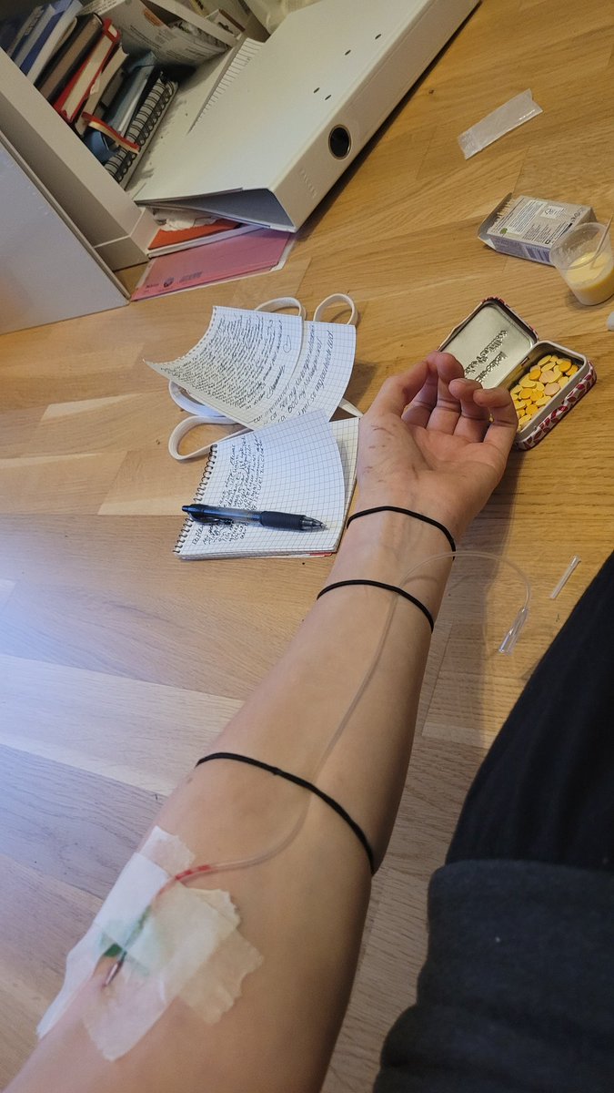 Amber_oid's tweet photo. It feels like flying
but maybe we're dying.
I injected myself with some medication (IT'S FAKE AND A JOKE) obviously not (: https://t.co/HQQRxjZhzU