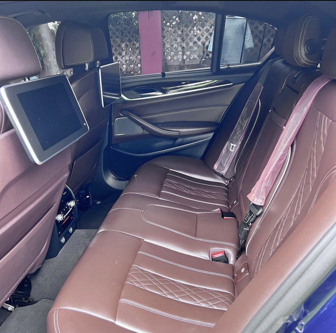 Automall_ng's tweet image. Foreign used BMW 540i 2018 model 
Duty: paid 
Location: Abuja 
#NairaMarley #CBNGOVERNOR #Emefiele #SamLarry 
@__yellows @alamin_ghost @saamaccido_ @Mvnaaa___ @alamin_ghost @the_scholar1 @_hafsat_paki @Kha_dee_ja_tou @Asmau__Hassan @___Bils @hayateey1 @RahmahMlm 
Retweet pls