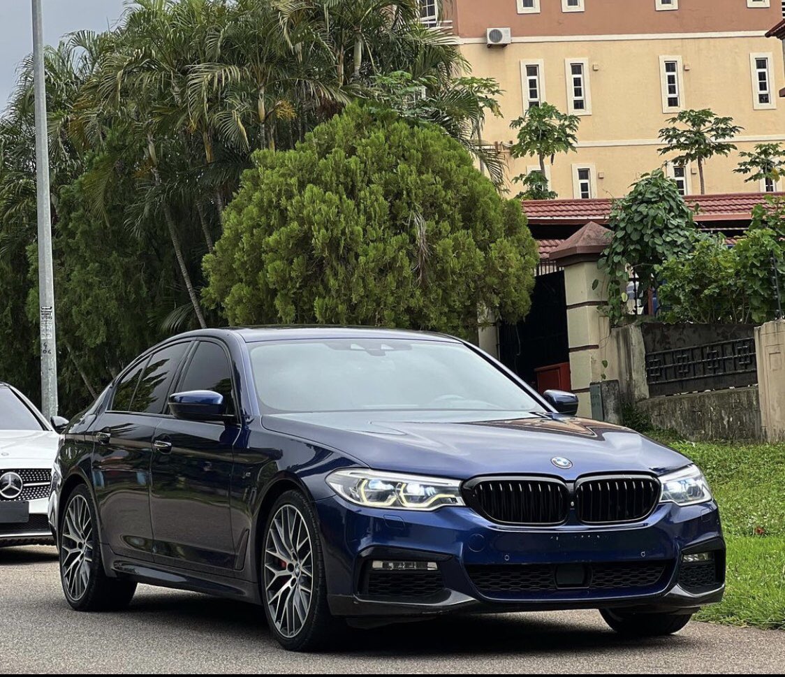 Automall_ng's tweet image. Foreign used BMW 540i 2018 model 
Duty: paid 
Location: Abuja 
#NairaMarley #CBNGOVERNOR #Emefiele #SamLarry 
@__yellows @alamin_ghost @saamaccido_ @Mvnaaa___ @alamin_ghost @the_scholar1 @_hafsat_paki @Kha_dee_ja_tou @Asmau__Hassan @___Bils @hayateey1 @RahmahMlm 
Retweet pls
