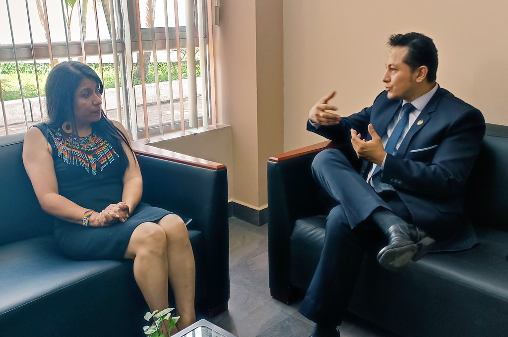 MoronaCJ's tweet photo. #HOY| Abg. @KleberSiguenzaJ Dir. Prov. de @MoronaCJ mantiene reunión con la Asambleísta electa de Morona Santiago @LuzmilaAbad_  con la finalidad de coordinar el fortalecimiento de la Casa de Acogida Provincial, Proyecto Esperanza Mariposa y Mesa de Trabajo en temas de seguridad. https://t.co/ZgX4Idx53E