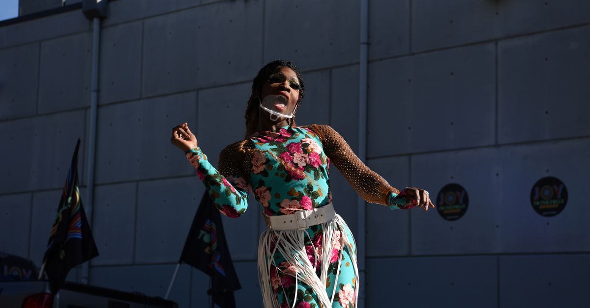 Reuters's tweet image. US judge throws out Texas ban on drag acts, calls it unconstitutional reut.rs/3tgwzRt