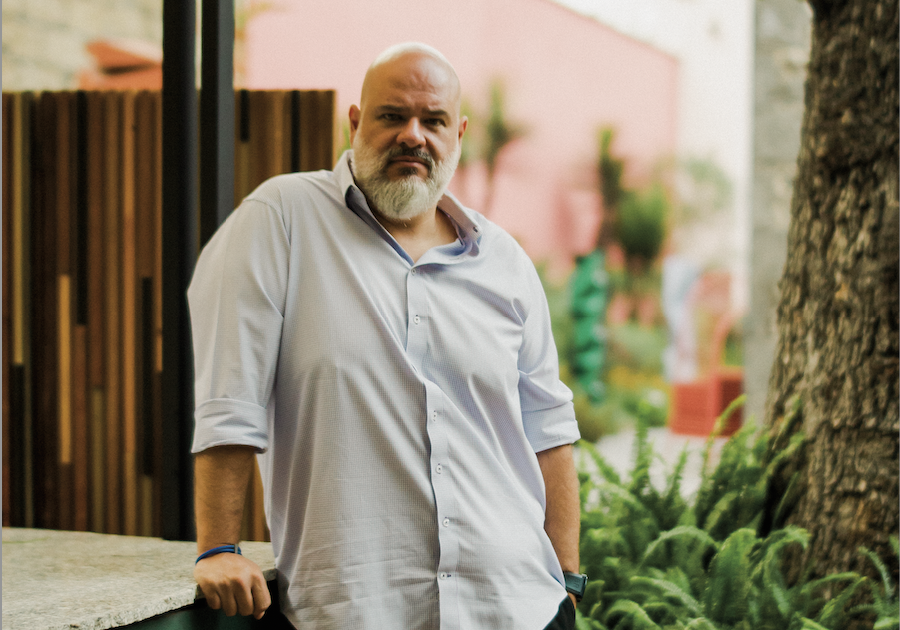 RICARDO CASAS es diseñador industrial y empresario. Conoce más sobre el proceso creativo y la relación que  tiene con el color en el Especial «El interior que nos construye»

glocal.mx/el-interior-qu…