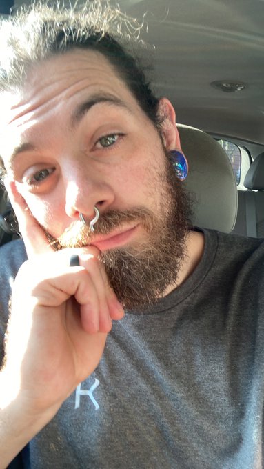 SrgtHoochiePapi’s pics and videos