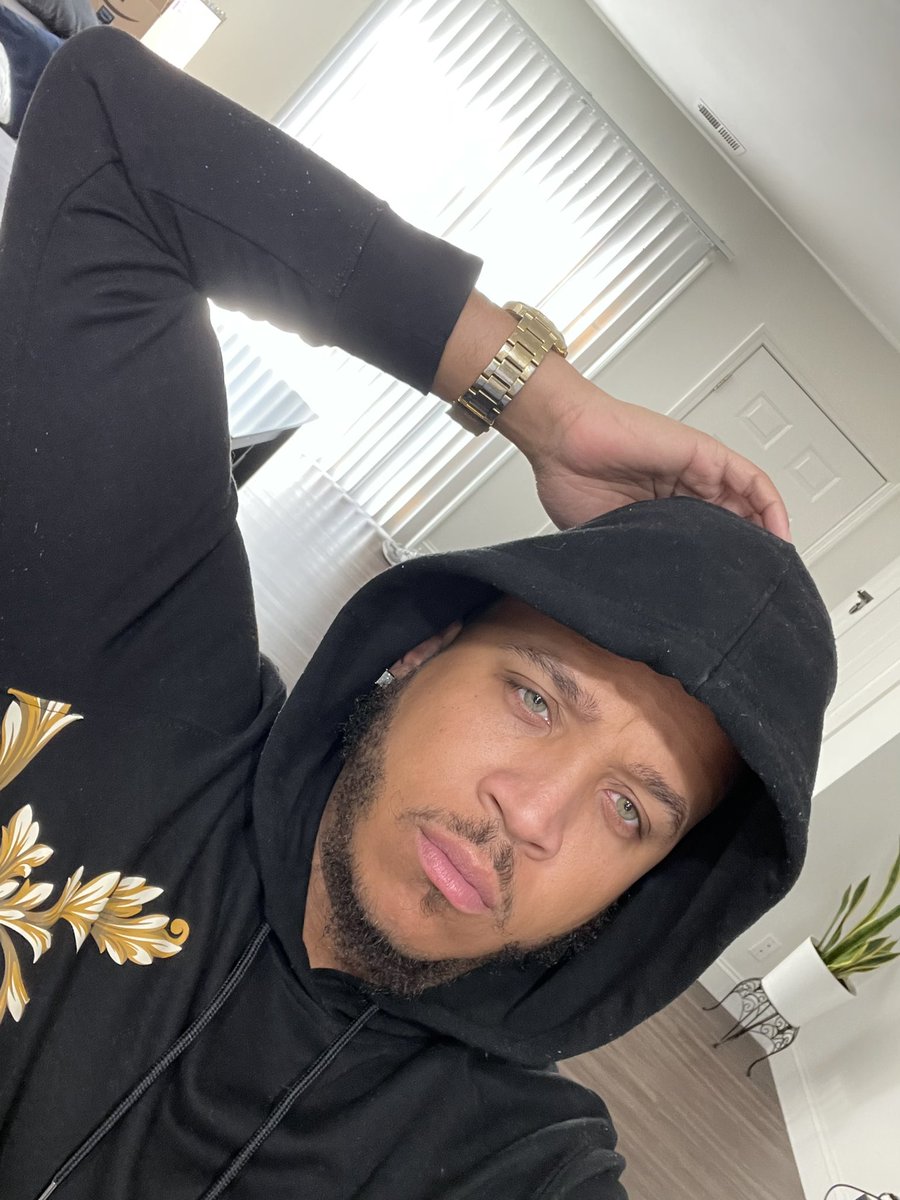 Red_Ray30's tweet photo. Updating my media 📸 https://t.co/3byF2q54OK