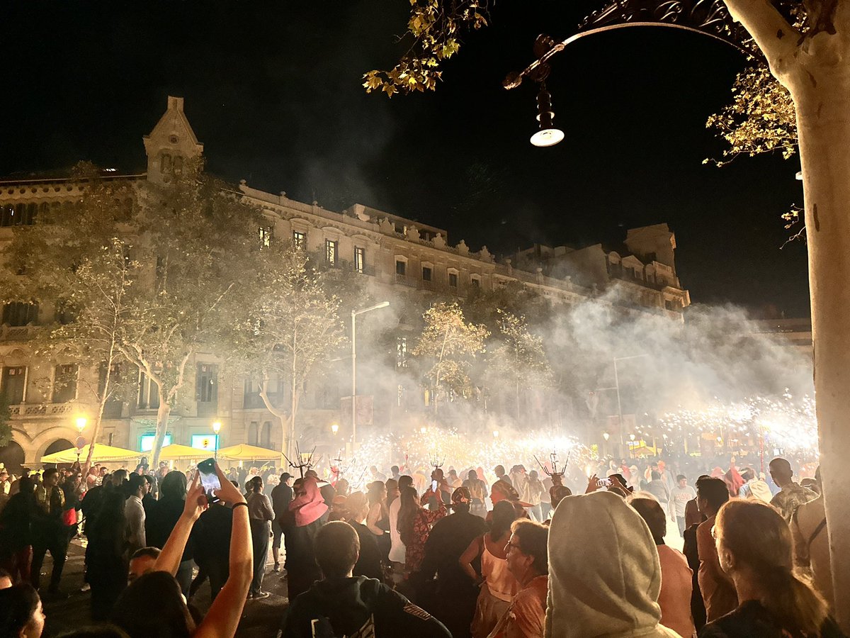 soukainaoo's tweet image. #merce #barcelona