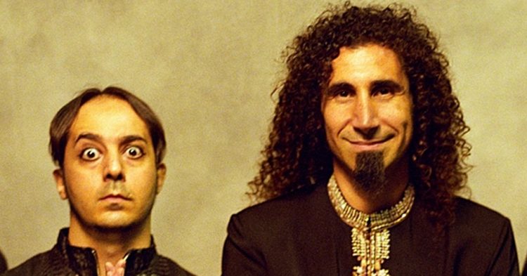 "Recently in an interview Rolling Stone, Serj Tankian explained that he is communicating with his band System Of A Down about picking up where they left off and starting to make music again." 😲