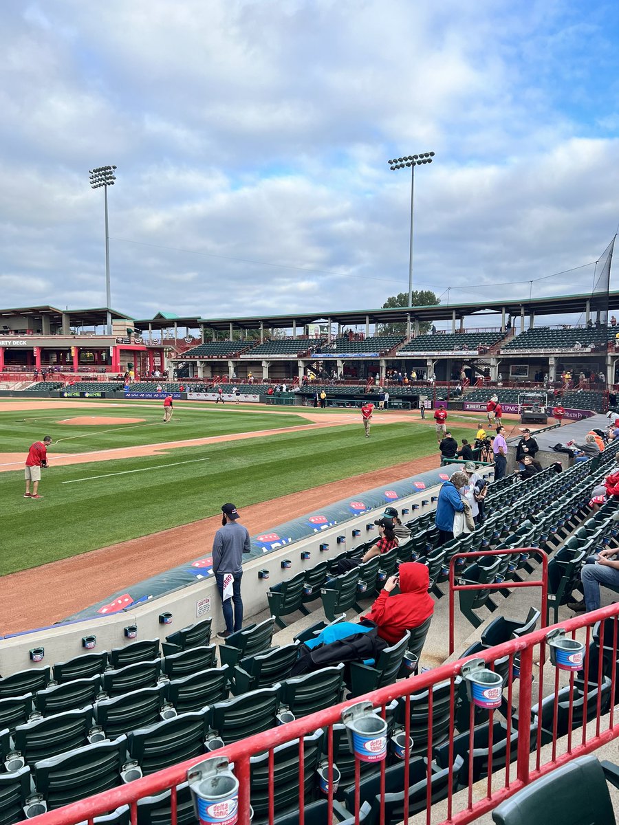 AmishCountryMet's tweet image. We out here 

#LGBRP #LetsGetRowdy