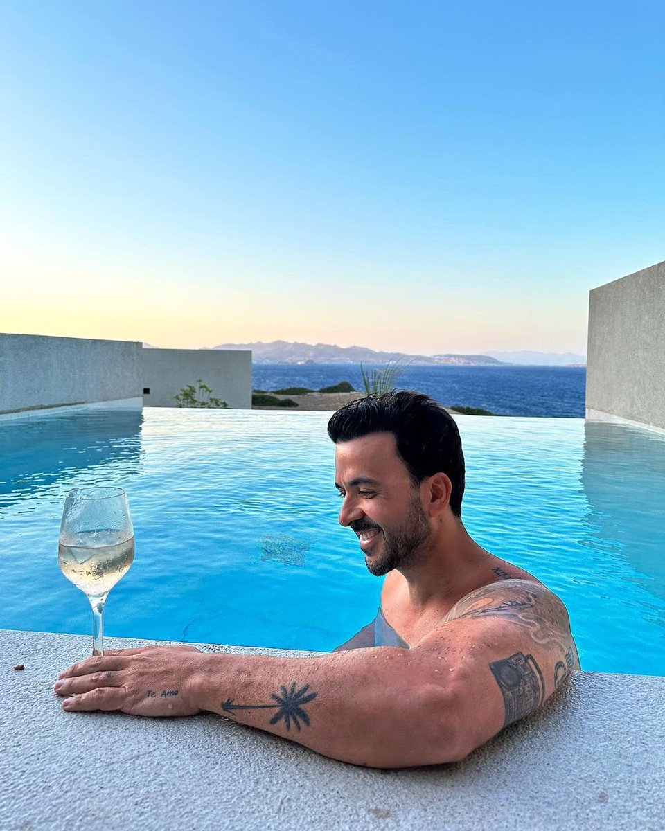 Luis Fonsi tweet media