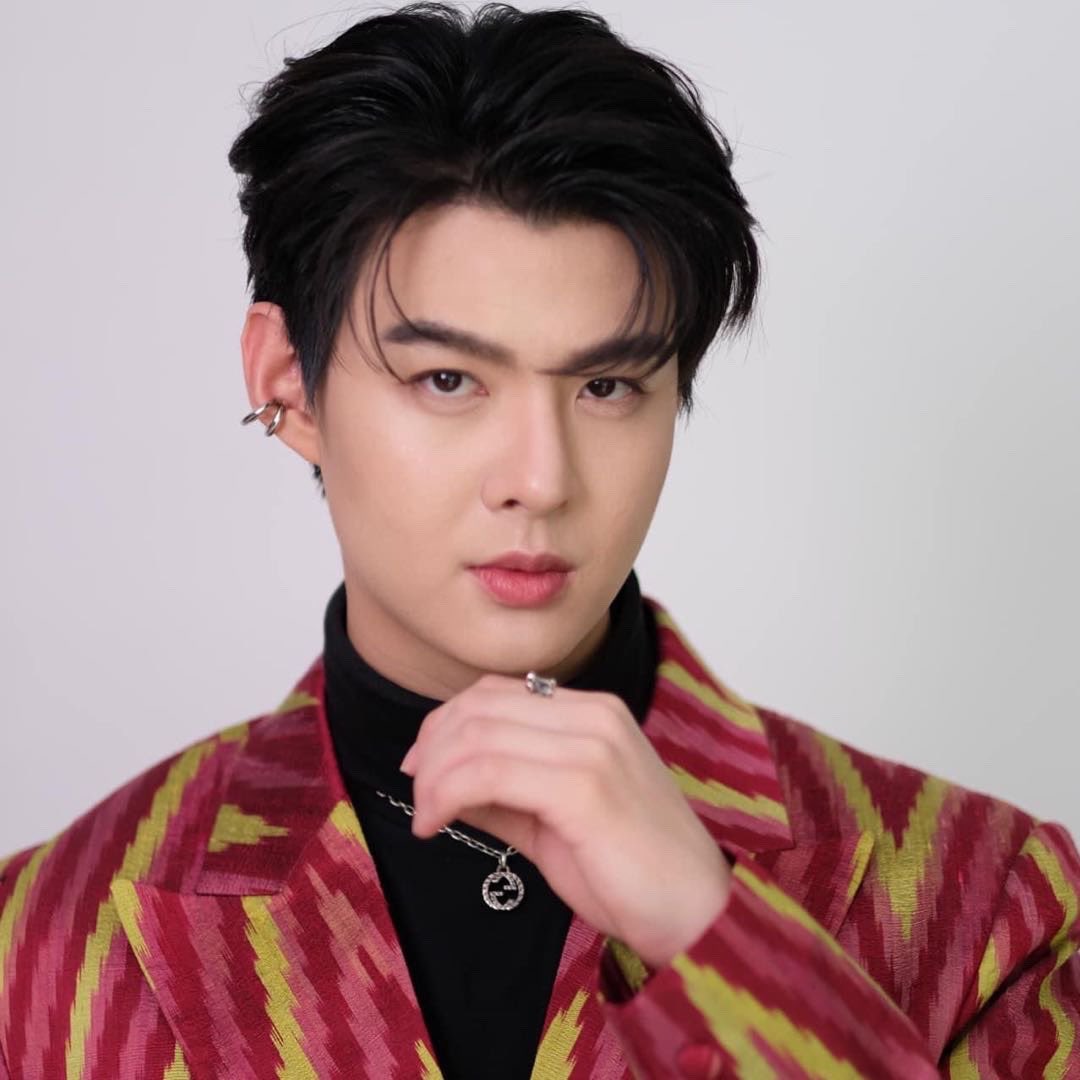Keep voting for baby 👇
#MingEr fighting for CEO 
thaiupdate.info/favorite-actor…

#Saint_sup #MingEr