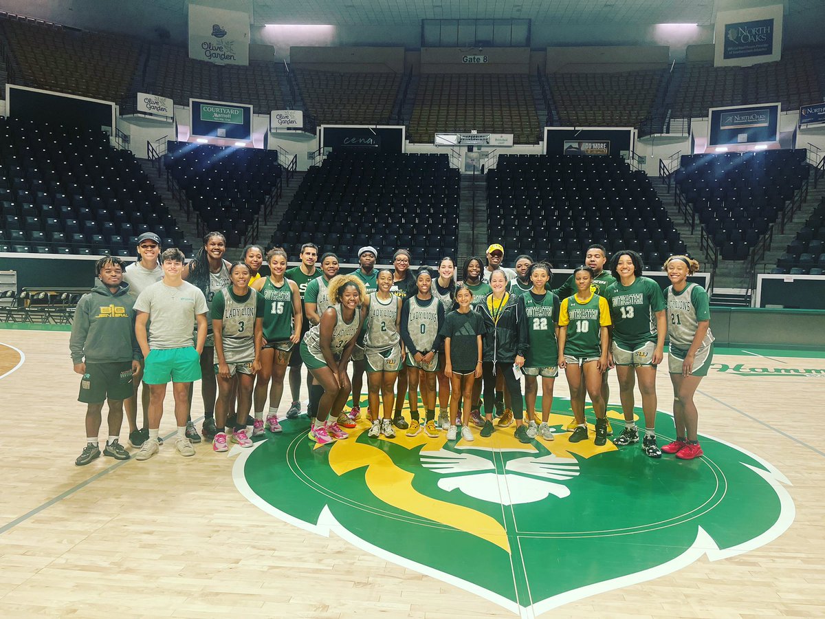 We had a special guest at practice today! One of the bravest kids we know Bella from B”rave Bella Beads”. It was a treat to have you and thank you for our custom beads. Get at her for your custom beads.
#LionUp💚💛