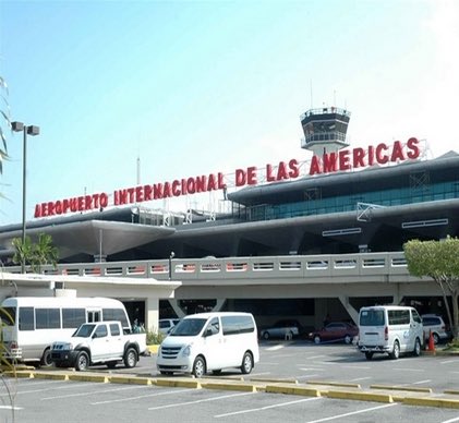 kenaripost's tweet photo. Stephy Graph, une haïtienne qui a été violée devant son fils par un policier à l'aéroport international Las Americas
Si vous n’êtes pas en sécurité à l’aéroport, où seriez-vous en sécurité en République Dominicaine?
@ONU_fr @POTUS #JusticeForStephy #JusticiaParaStephy #KenariPost https://t.co/pxlhR33qM6