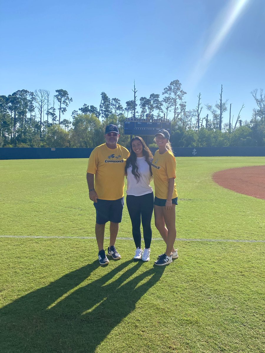 OliviaHernan8's tweet photo. I'm excited to announce that I will be furthering my academic and athletic career at @GCSCsoftball Thank you to my family, coaches, teammates, and everyone who has gotten me to where I am today and most importantly, thank God! GO COMMODORES! 💙💛 #AnchorUp ⚓️ https://t.co/oWE9rsCfZC