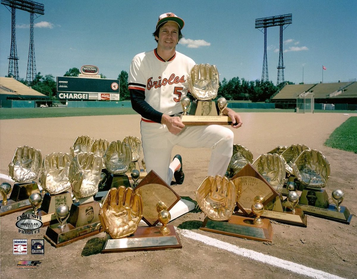 editti22's tweet image. The very, very best to ever do it. Maybe my favorite baseball picture ever.