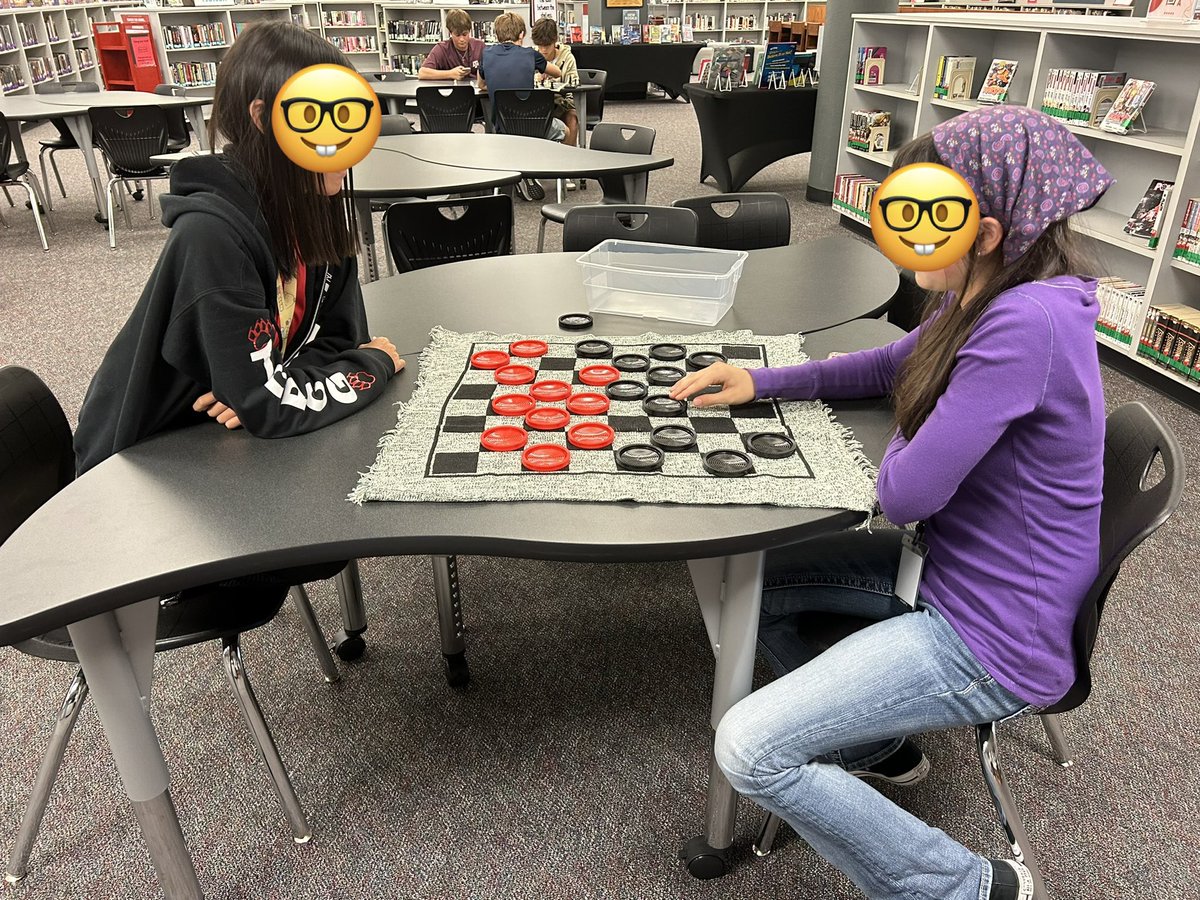 Tomball HS Library tweet media