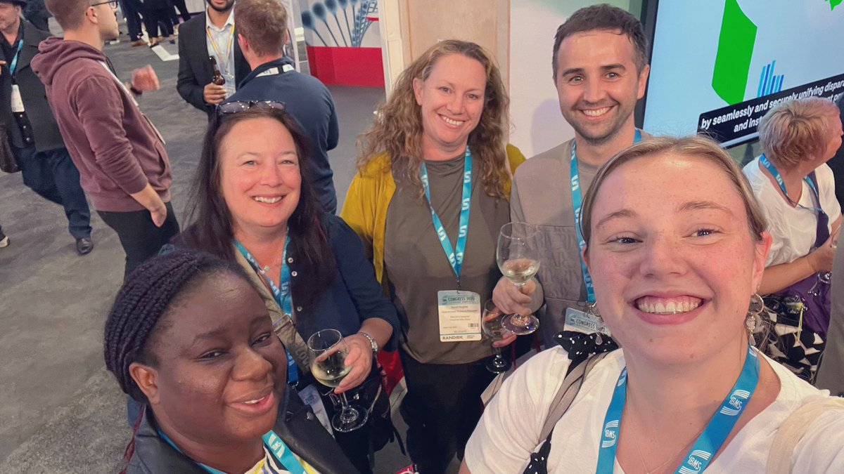 Hello from the @NHS_Lothian lab medicine team in Birmingham at   #IBMSCongress2023 😁 #LabMedOnTour