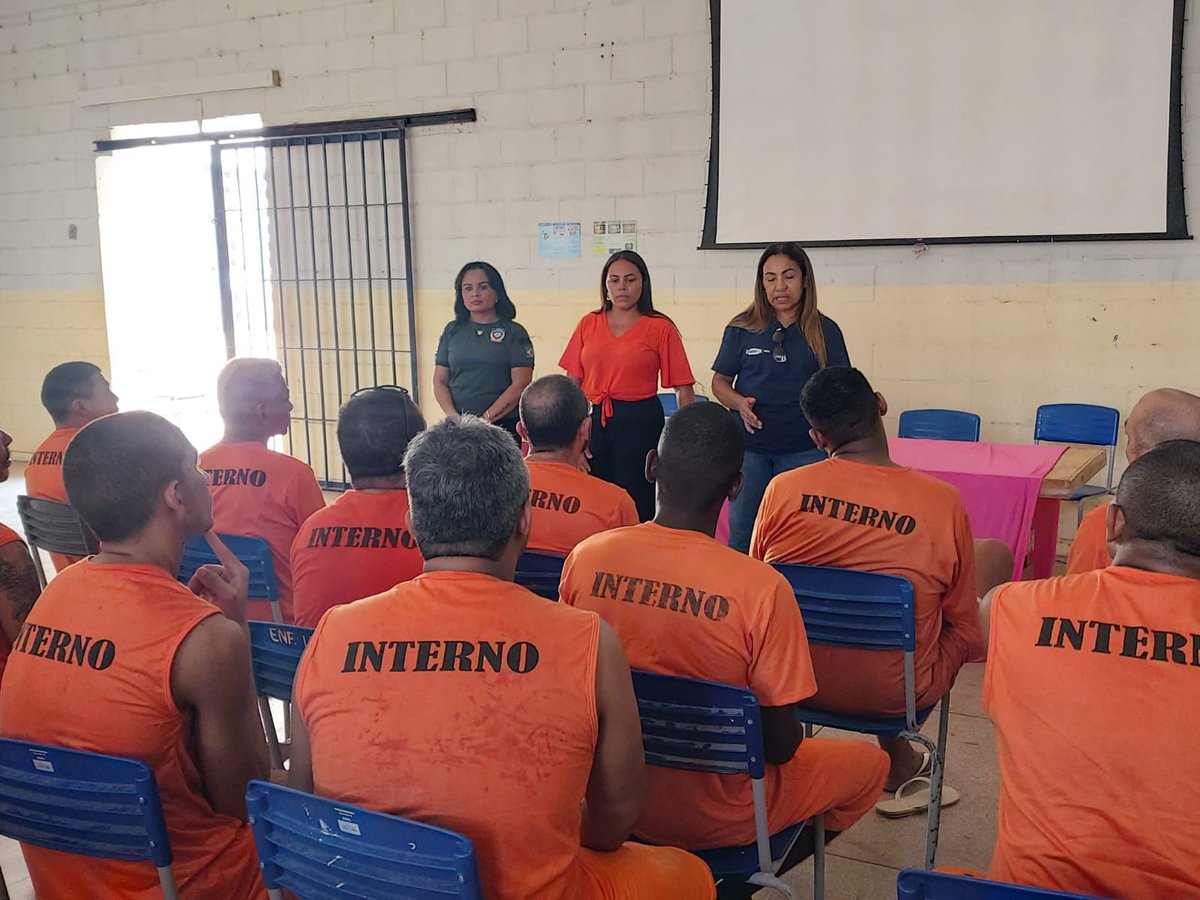 EducacaoMA's tweet image. Mais educação, mais capacitação!

Fruto da parceria entre #Seduc, #Seap e #Iema, realizamos a aula inaugural do curso de formação inicial e continuada (FIC) em Eletricista Instalador Predial de Baixa Tensão.

O curso, ofertado via #Pronatec, foi realizado na PR Imperatriz.