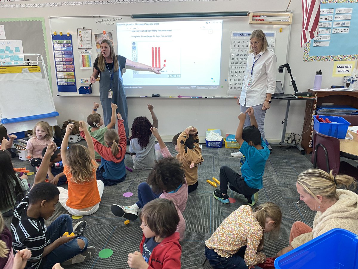 UBE 1st graders learn place value with guided exploration.  Love the collaboration, problem solving and learning going on in this classroom! <a href="/summitk12/">SummitCountySchools</a> <a href="/TonyByrdSuper/">Anthony Byrd</a> @MaggyTovar1