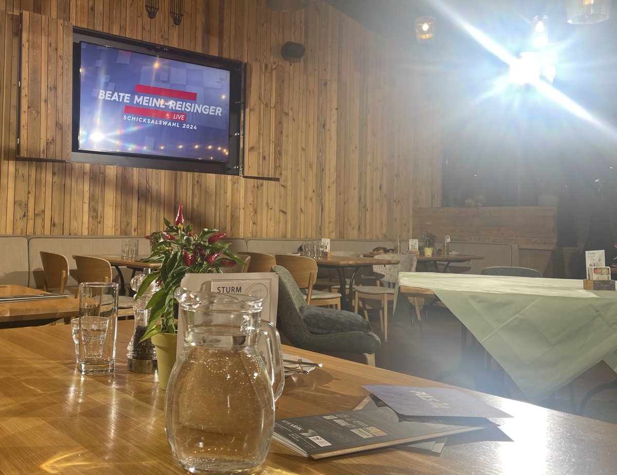 getting ready for Beate Meinl-Reisinger in Kolariks Luftburg im Prater! 21.00 Bürgerforum live auf #puls24! Freu mich, wenn ihr dabei seid