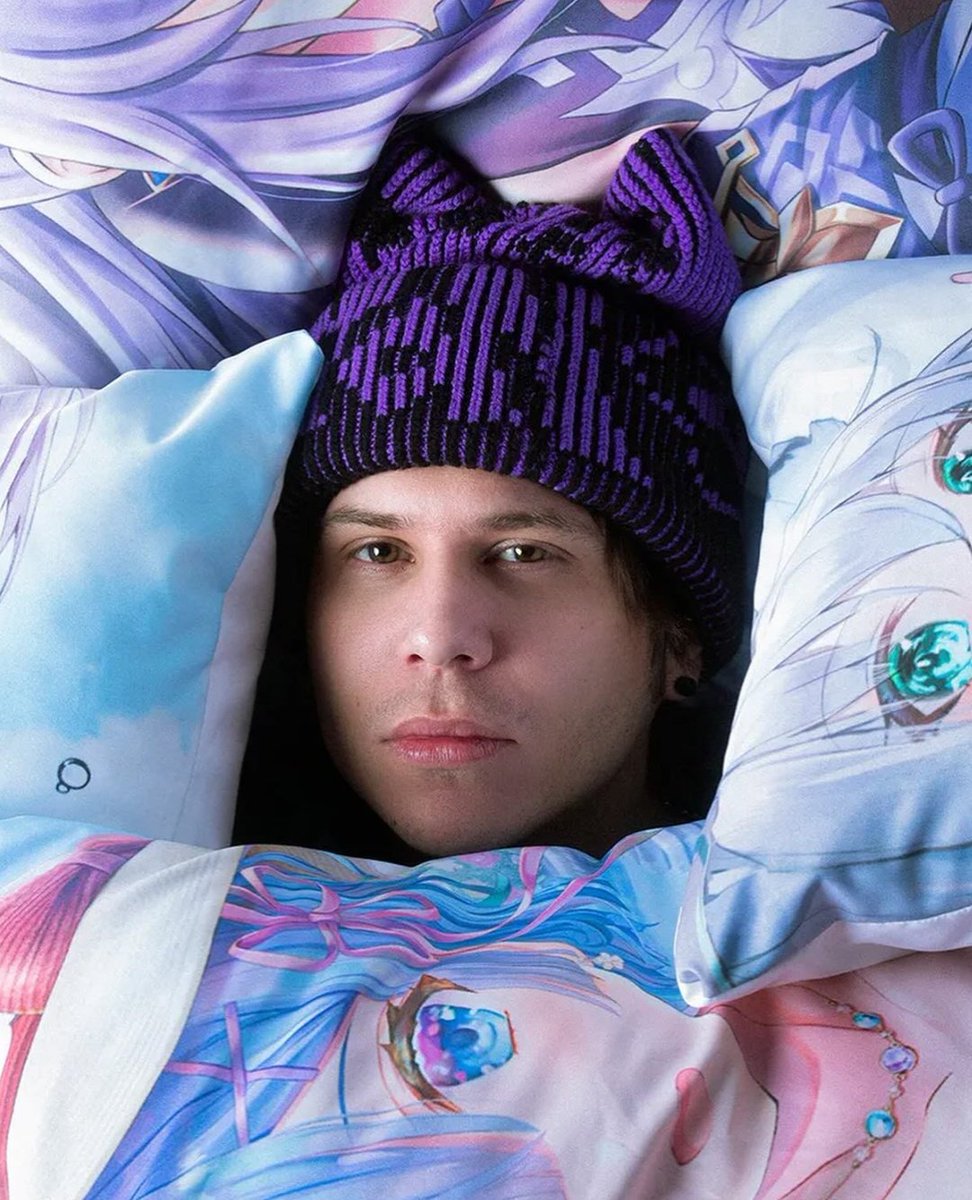 RubiusUpd's tweet photo. 📸 | Nueva publicación de Rubius en instagram

"El primer creador de contenidos en ser portada GQ 🔥 (creo que las Kardashians no cuentan) thx @/gpspain" https://t.co/DlcCyVBnt1