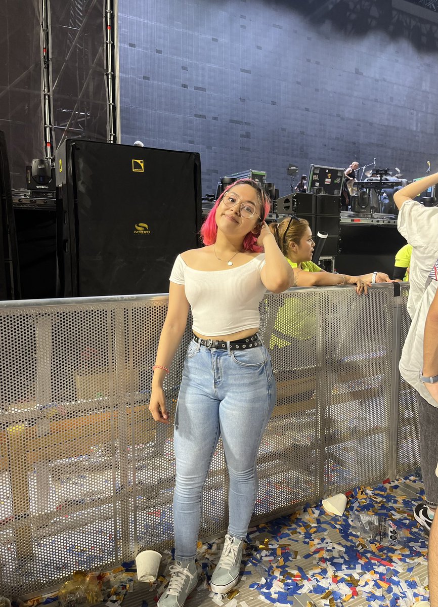 Lucero_Merary_'s tweet image. Recuerdo precioso del concierto de IMAGINE DRAGONS en Monterrey❤️
MERCURY WORLD TOUR❤️
19/05/23💘✨
@Imaginedragons 
#imaginedragons #mercuryworldtour #imaginedragonsconcert