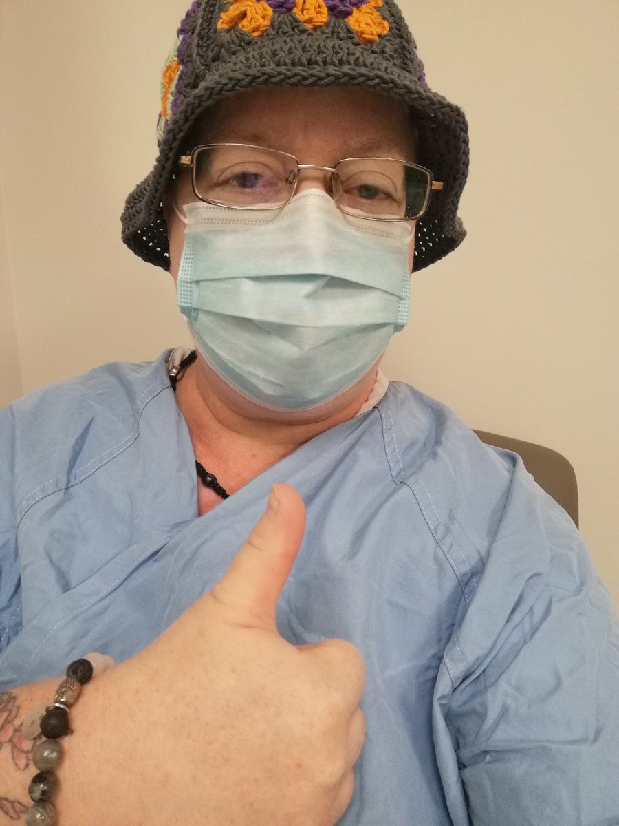 First day of radiation therapy! LET'S GOOOOO!
#fuckcancer #cancersucks #BreastCancerAwareness #her2positive