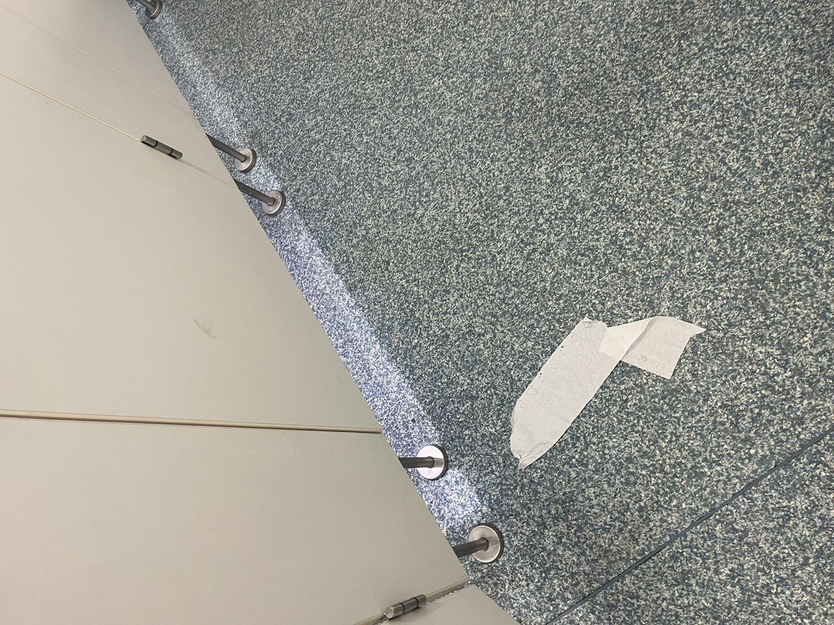 MissSpirit's tweet image. State of NHS @MayorofLondon and you’re worried about charging £12.50 for #ULEZ when it makes no difference #nhs @NHSMillion #cleaning #clean #rubbish