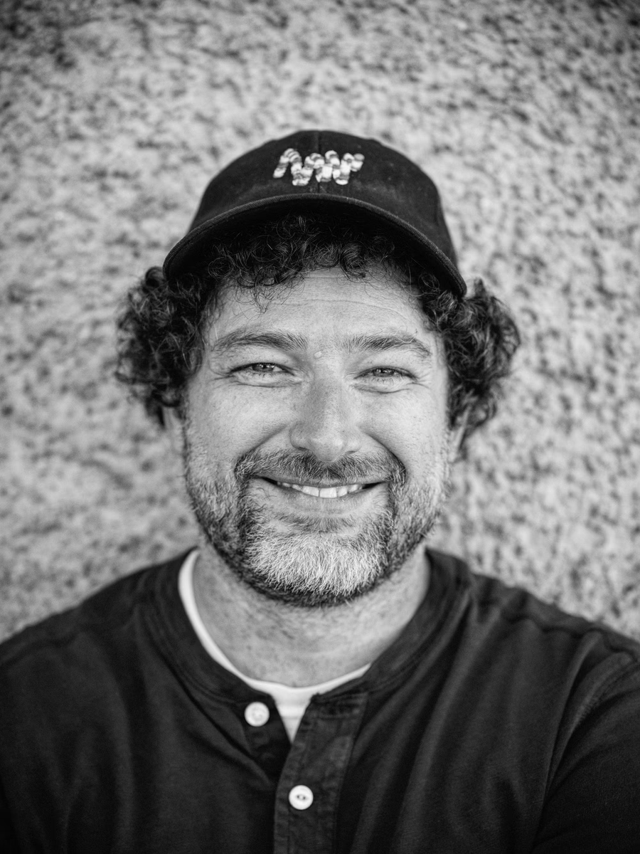 Thank you dear <a href="/rainerhosch/">Rainer Hosch</a> for this wonderful gift to your community ❤️. <a href="/ArtOnBlockchain/">Erick / Snowfro / 🦩 / LAO / #️⃣ / 🔴</a> Erick never looked better, you really captured something special 🙏