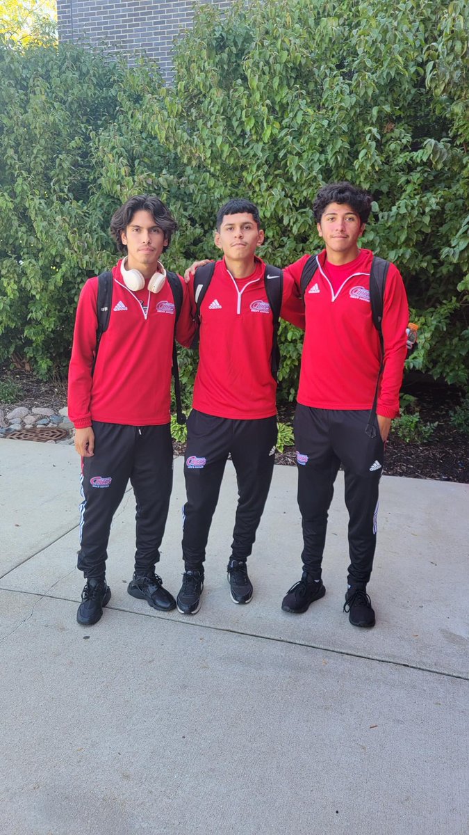 WaubonseeChiefs's tweet image. #ONTHEROAD ⚽️The Chiefs are ready to take on @PSCPioneers at 3:30 p.m.! 👊 #LetsGoChiefs #WaubonseeSoccer