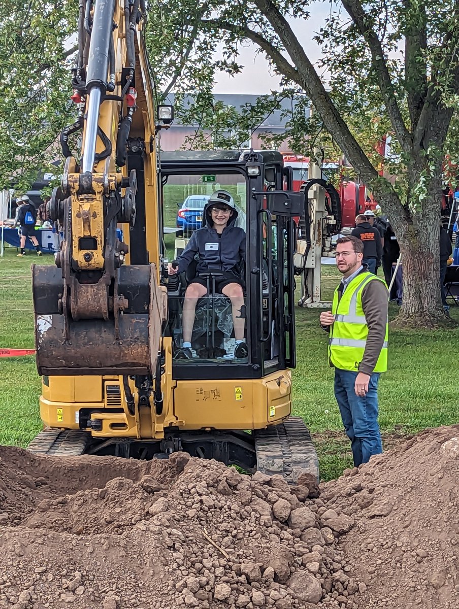 Mark Warren tweet media