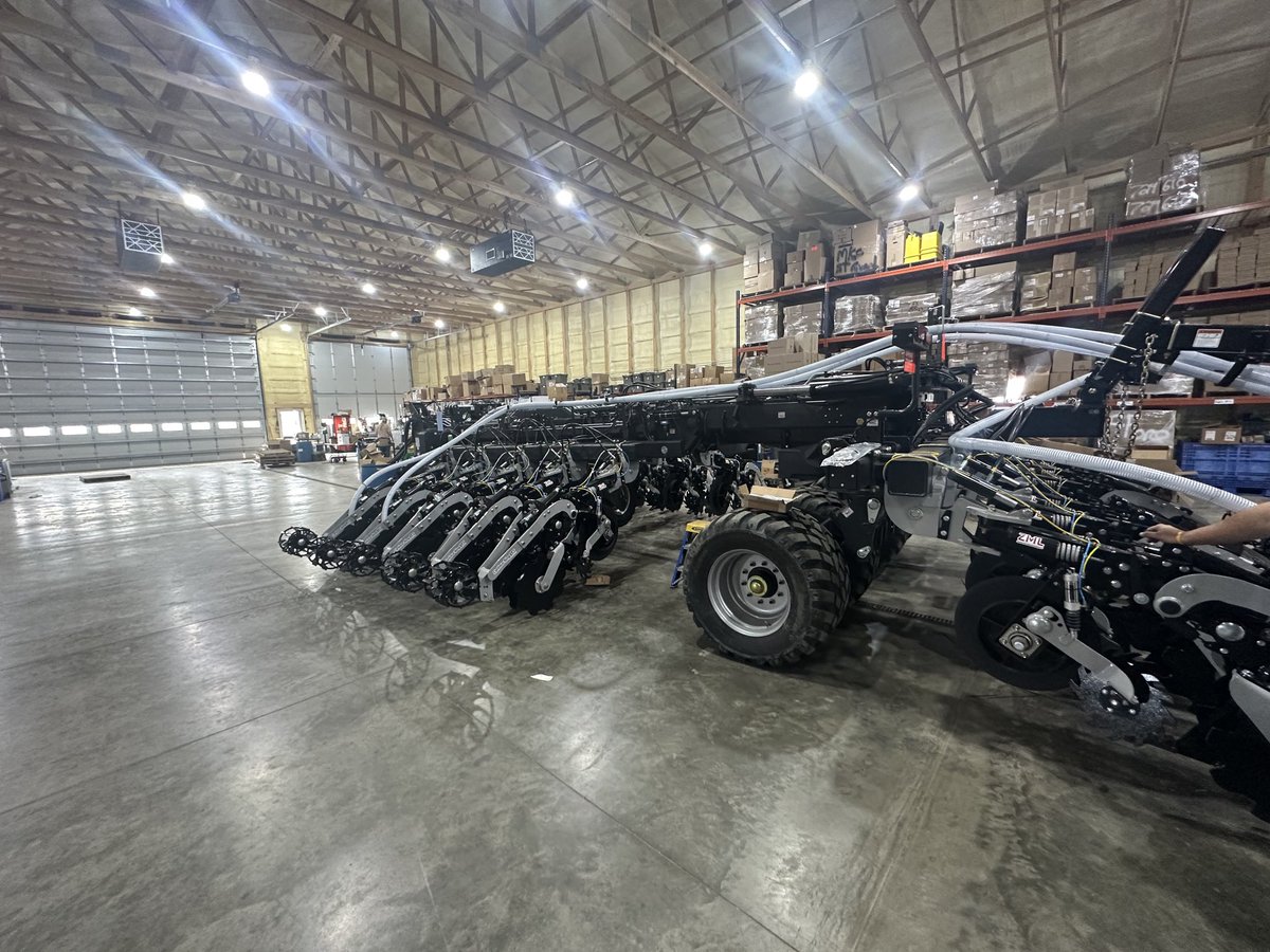 travismesser81's tweet photo. The all new @PlainsGrain #PrecisionMaXX #StripTill units are coming out the door for fall StripTill. Powered by @ZimmermanMfgLLC , @MontagMfg @Harvest_Int_Mfg and @PrecisionPlant #Clairity . Excited to get these units out rolling! https://t.co/FEfFLzVspq