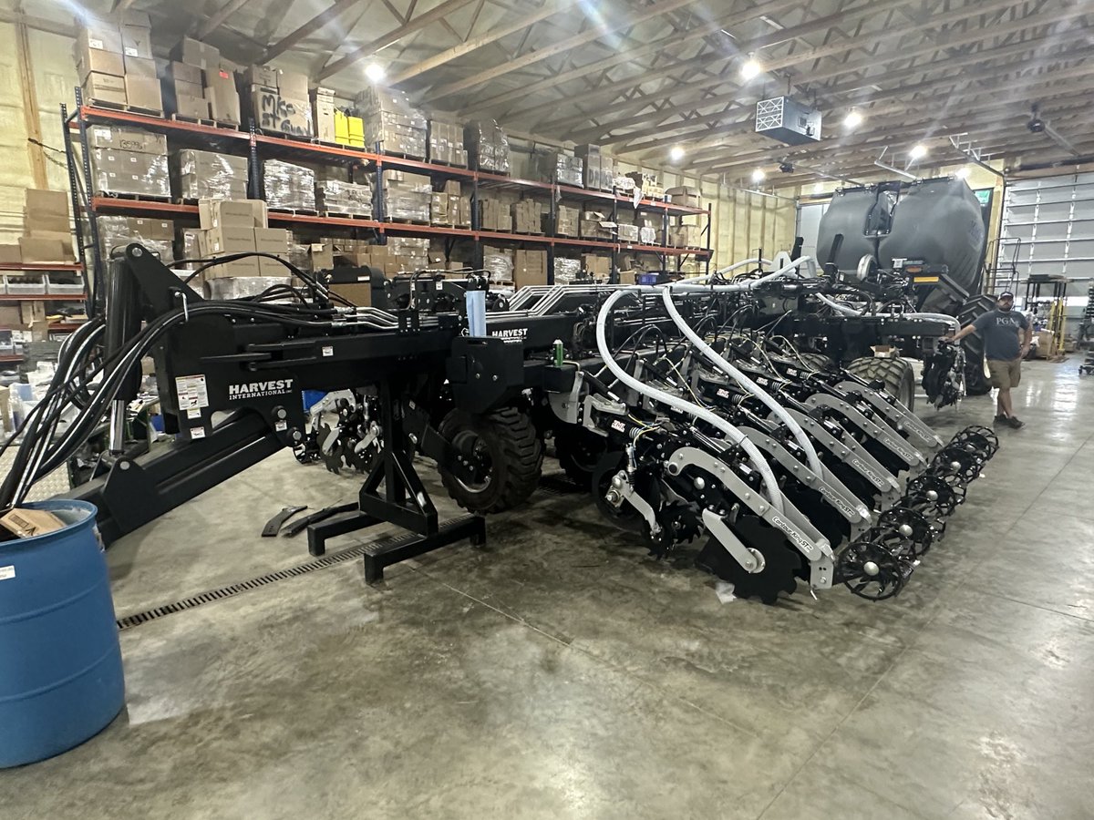 travismesser81's tweet photo. The all new @PlainsGrain #PrecisionMaXX #StripTill units are coming out the door for fall StripTill. Powered by @ZimmermanMfgLLC , @MontagMfg @Harvest_Int_Mfg and @PrecisionPlant #Clairity . Excited to get these units out rolling! https://t.co/FEfFLzVspq