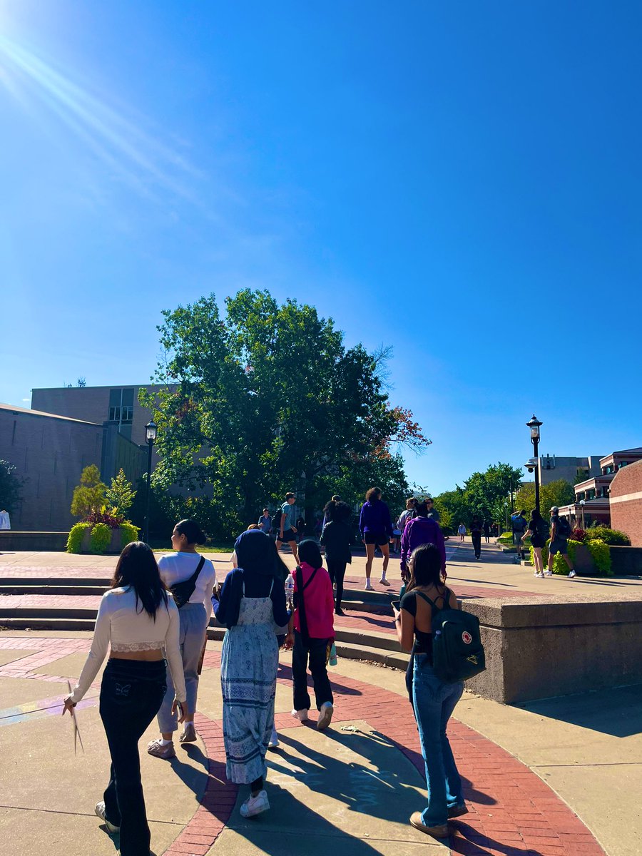 My favorite college visit of course is @Mizzou! 🐯🖤💛I didn’t get a pic of the whole crew, but it was an awesome day spent in CoMo!We got to see some former Hornets & had perfect weather!I think AVID 11 might be ready to chant M-I-Z! @AVID4College