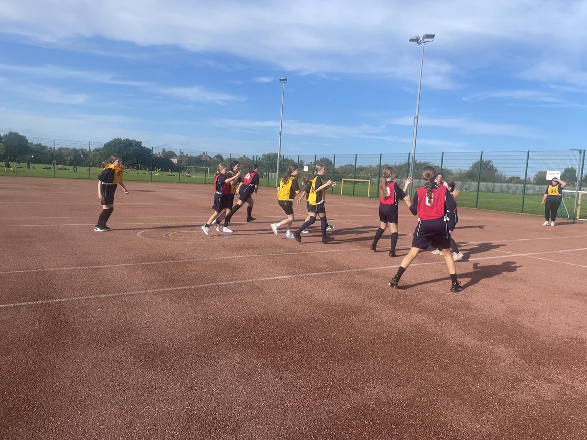 Havelock_PE's tweet image. Tonight saw us hold our very own football and netball trials where 95 students turned up to try and earn their place in the squad.
With the @DRETsport Winter Shield around the corner, who will be going?
Well done to everyone tonight, Keep working hard!
#16daystogo 🤩