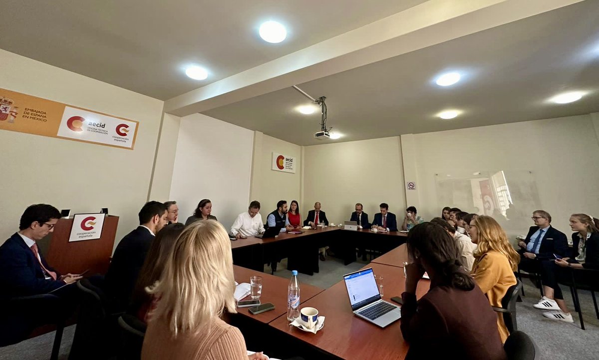 A invitación de la <a href="/ONUDHmexico/">ONU-DH México</a>, nos reunimos en <a href="/aecidmexico/">AECID en México</a> con las representaciones del cuerpo diplomático en nuestro país, para dialogar sobre el fortalecimiento que desde el <a href="/GobiernoMX/">Gobierno de México</a> se ha dado a la agenda nacional de #DDHH