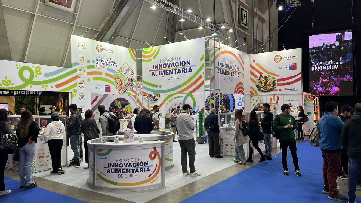 Transforma_Alim's tweet photo. Inauguramos el espacio de Innovación Alimentaria #TransformaAlimentos en Espacio Food &amp; Service 2023 junto al 
Gte de Asuntos Estratégicos @Corfo @cemaggi, gta @Transforma_Alim @GURRUTIA16 emprendedores e instituciones que están innovando en la industria de los alimentos 🍎🐠👩🏻‍🍳 https://t.co/FF58J30WJK